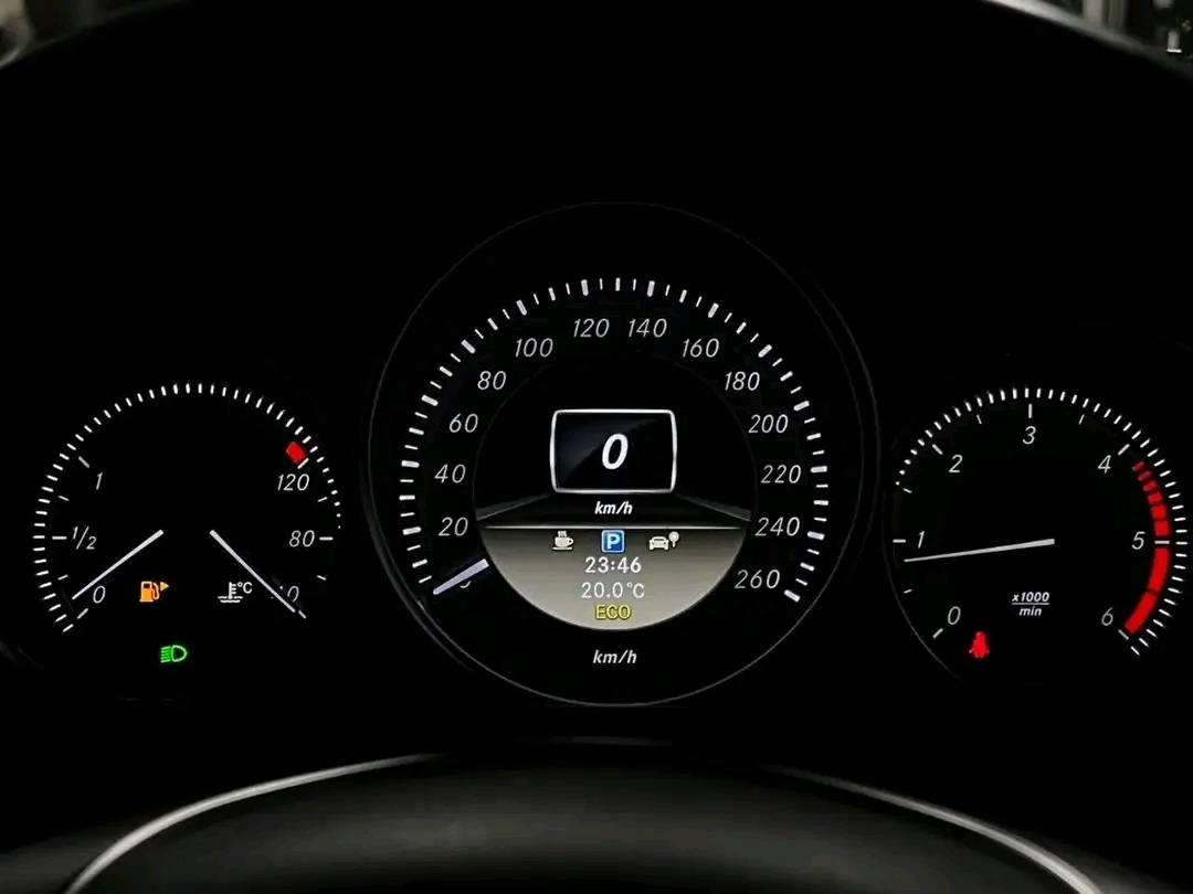 Mercedes-Benz C180