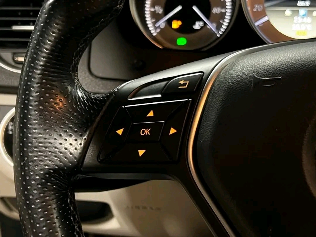 Mercedes-Benz C180