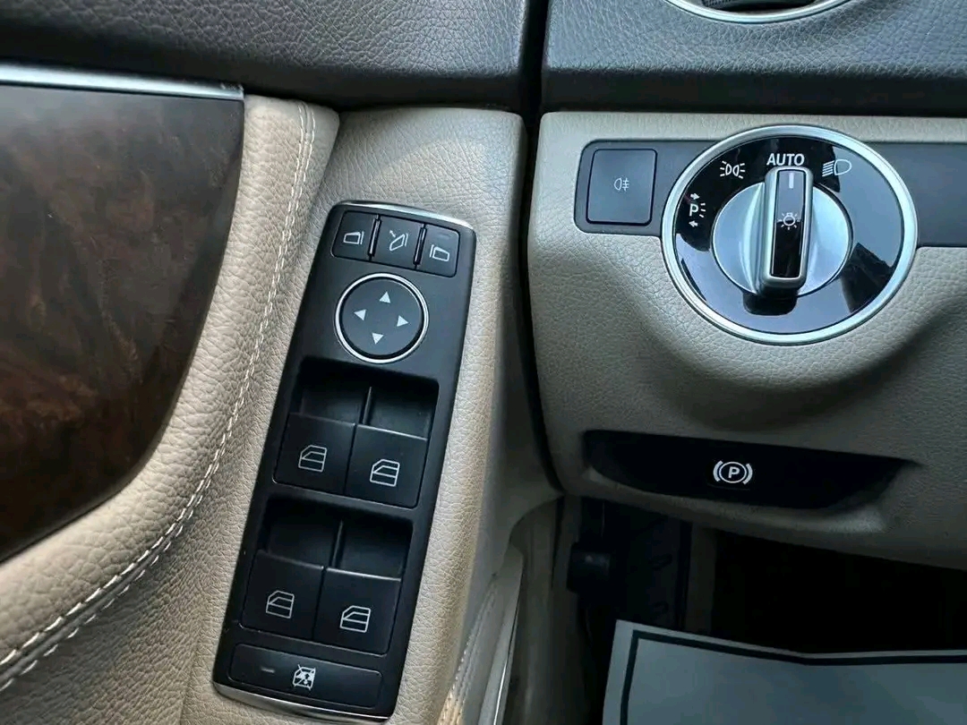 Mercedes-Benz C200