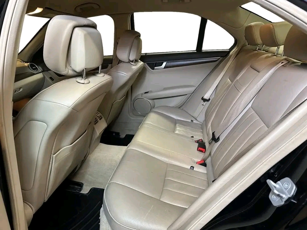 Mercedes-Benz C200