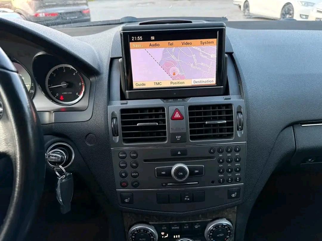 Mercedes-Benz C220