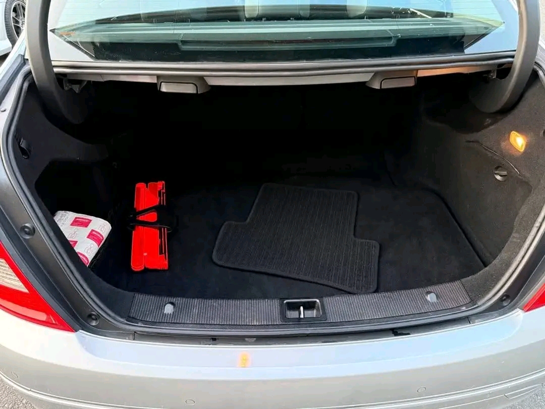 Mercedes-Benz C220