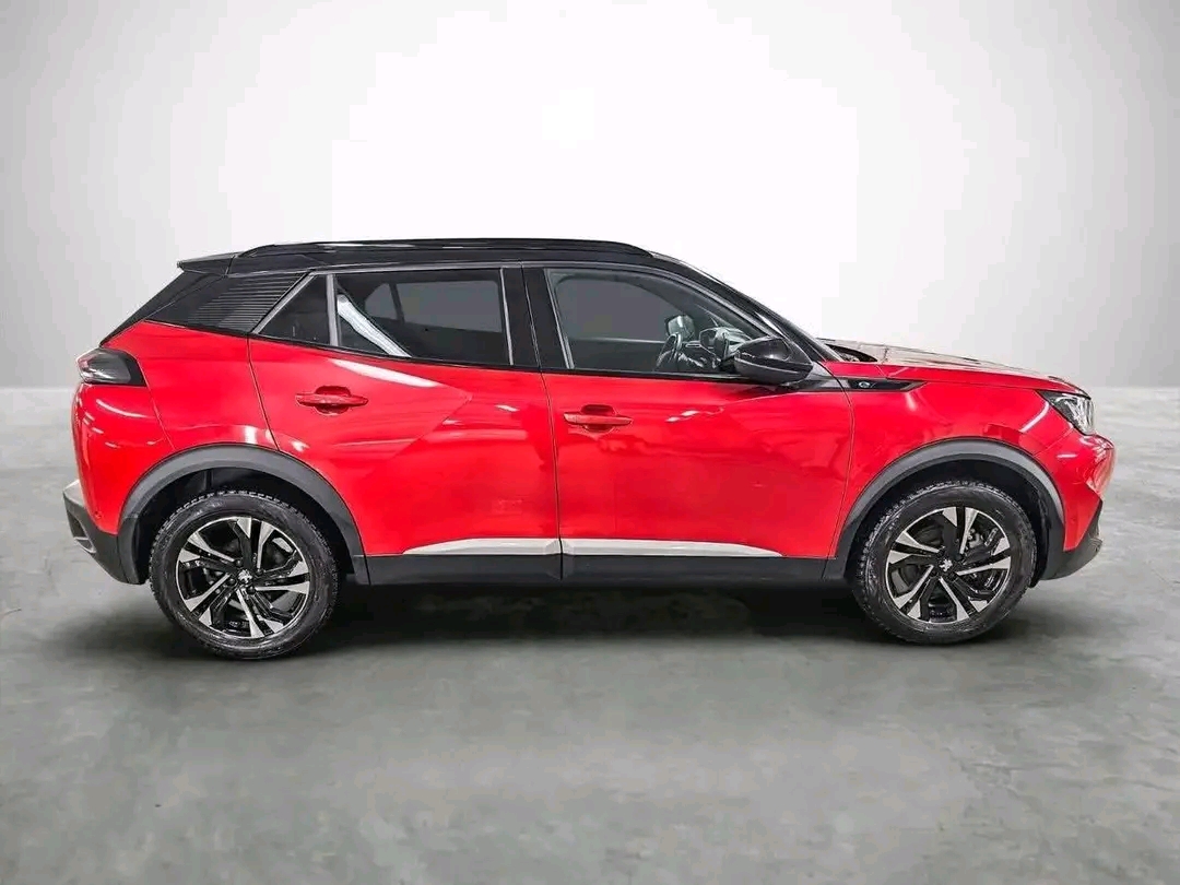 Peugeot e-2008 GT