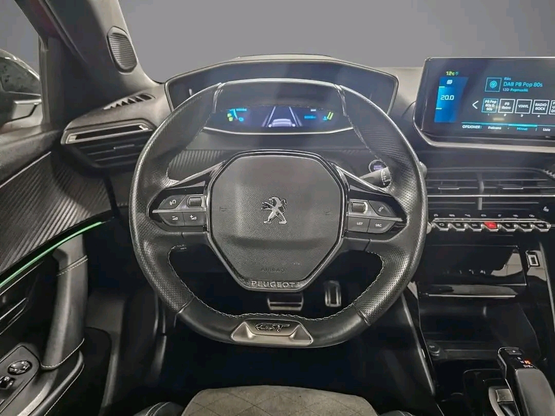Peugeot e-2008 GT