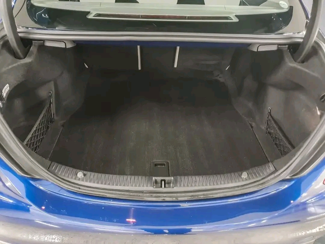 Mercedes-Benz C200