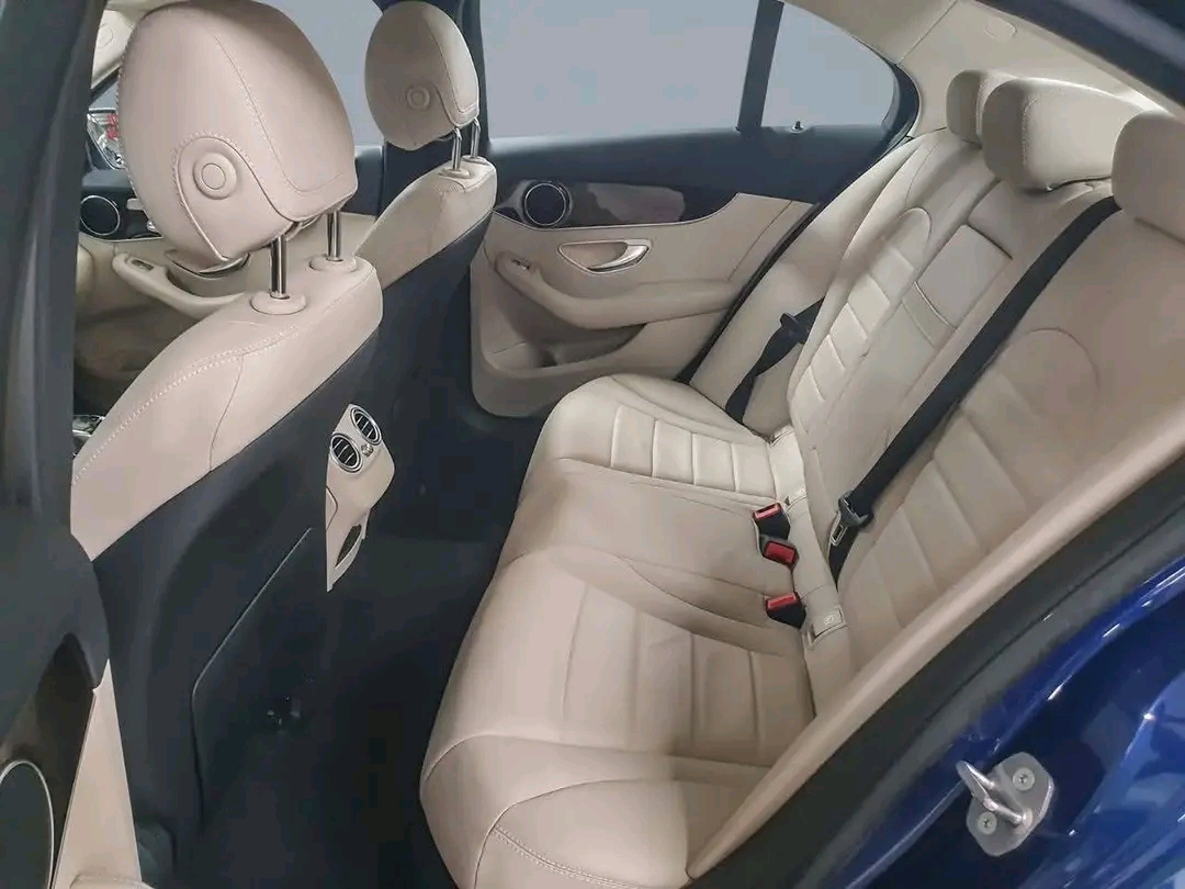 Mercedes-Benz C200