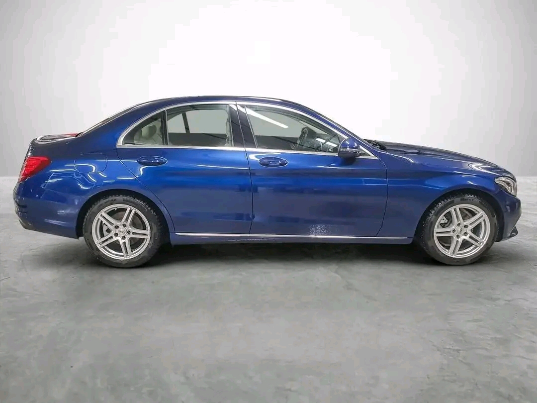 Mercedes-Benz C200