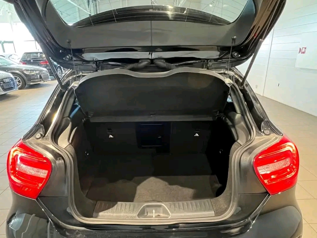 Mercedes-Benz A250