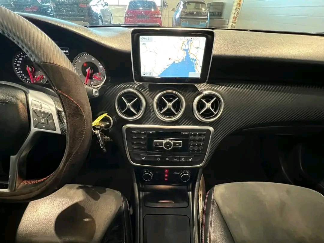 Mercedes-Benz A250