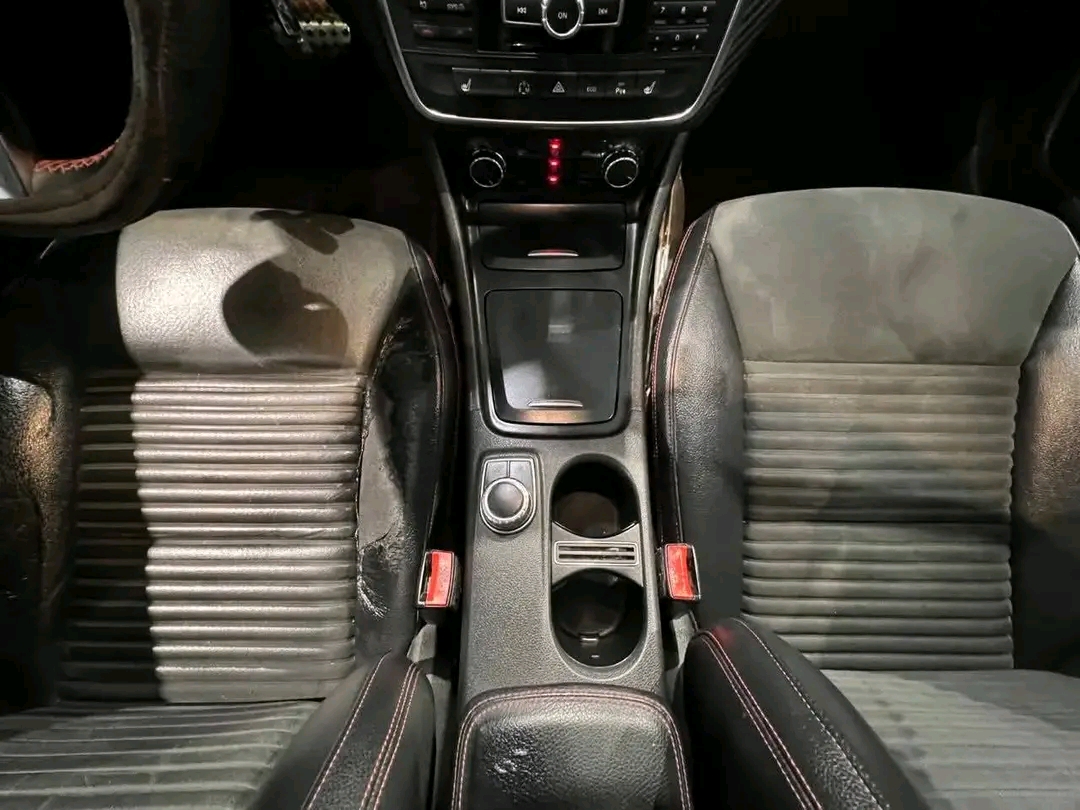 Mercedes-Benz A250