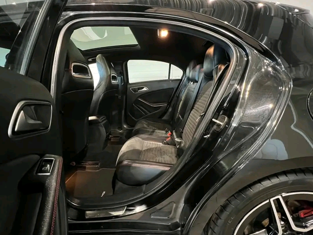 Mercedes-Benz A250