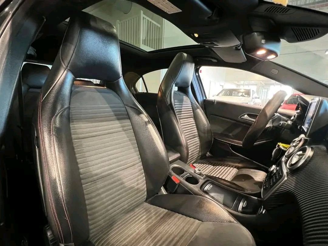 Mercedes-Benz A250