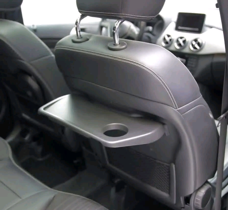 Mercedes-Benz B180