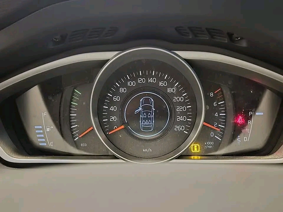 Volvo V40