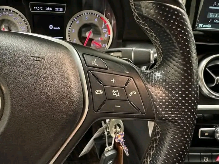 Mercedes-Benz A180