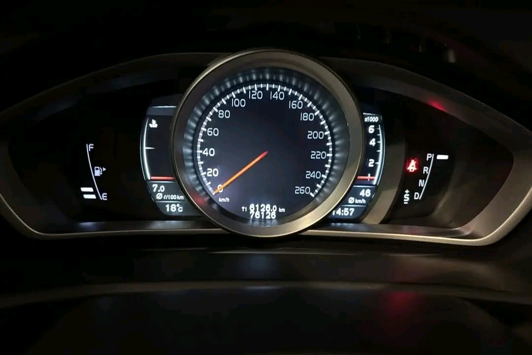 Volvo V40
