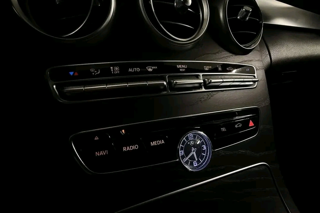 Mercedes-Benz C200