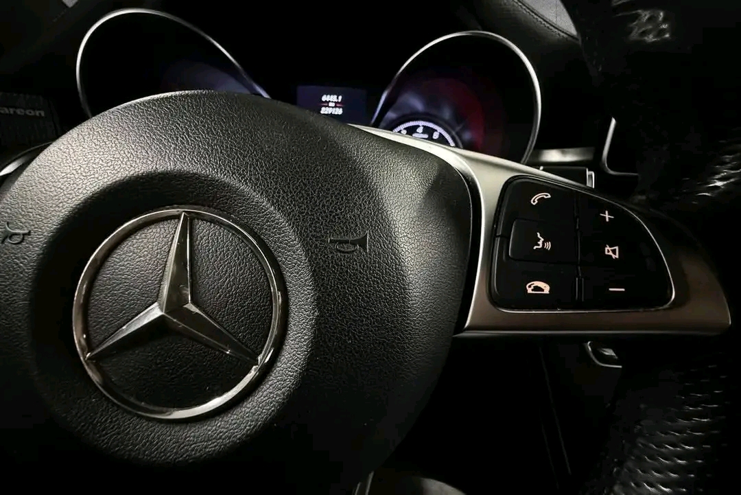 Mercedes-Benz C200