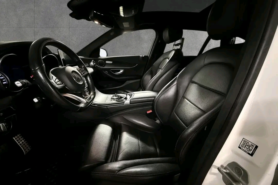 Mercedes-Benz C200
