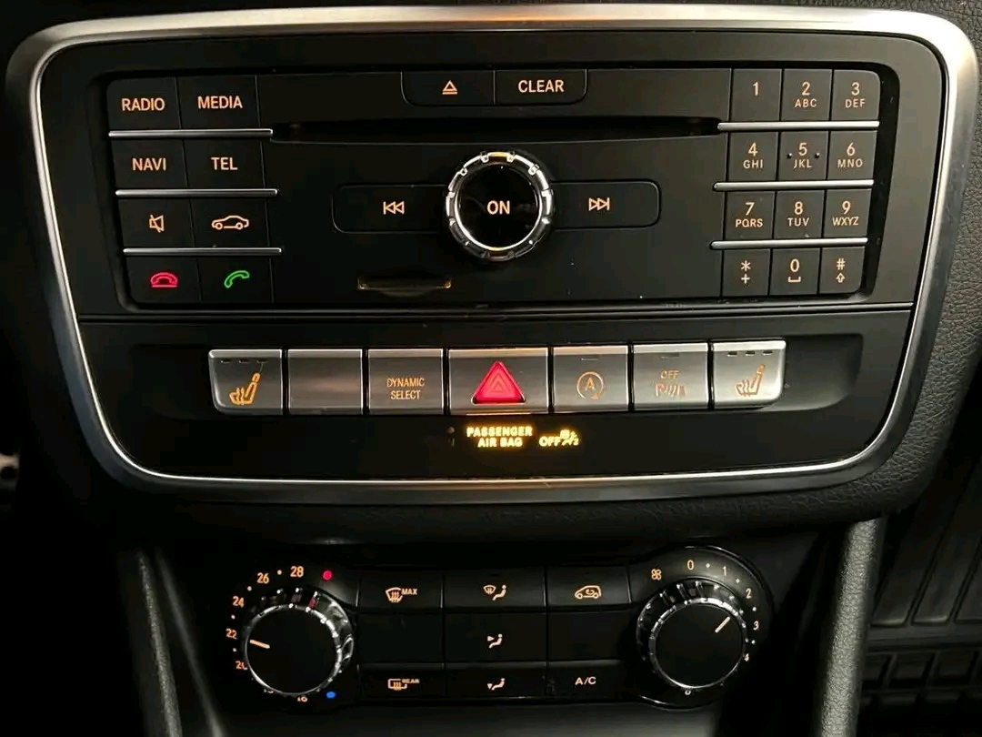 Mercedes-Benz CLA 180 AMG