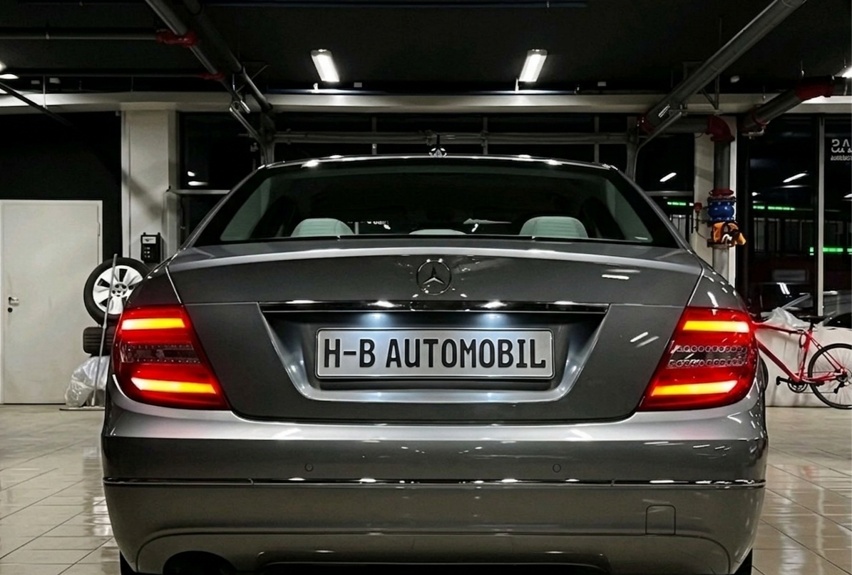Mercedes-Benz C180