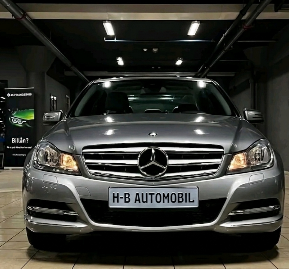 Mercedes-Benz C180