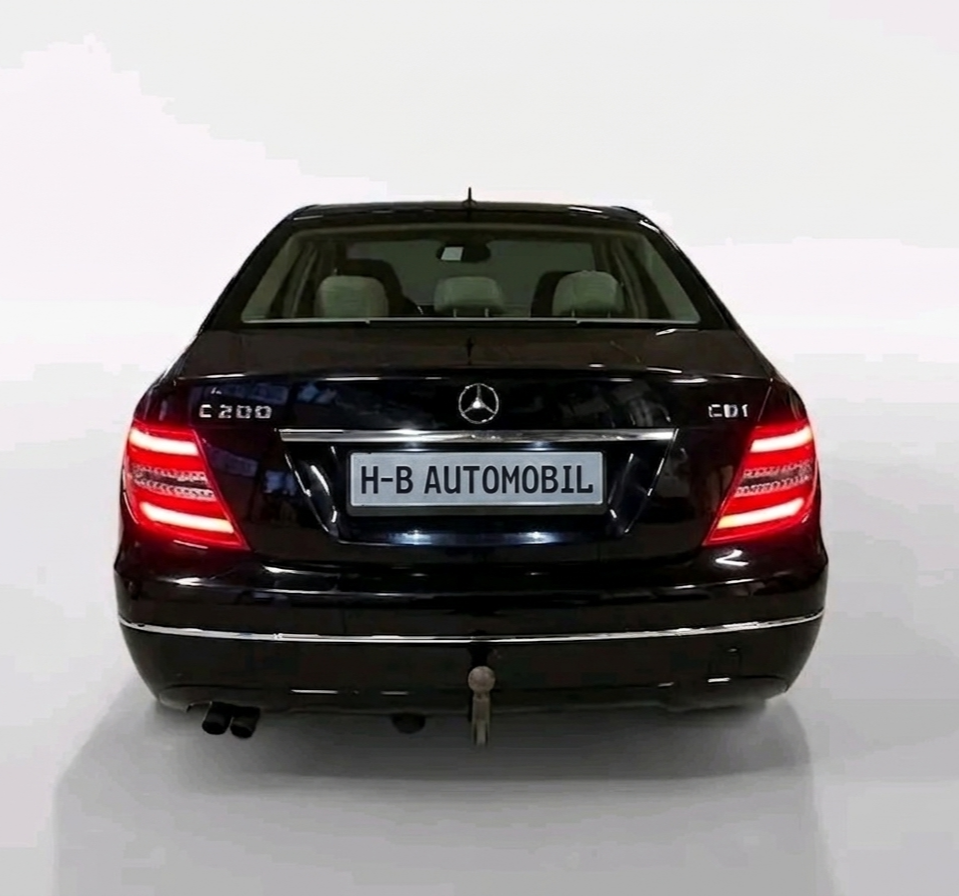 Mercedes-Benz C200