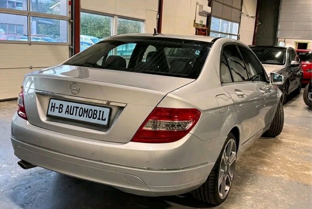 Mercedes-Benz C220
