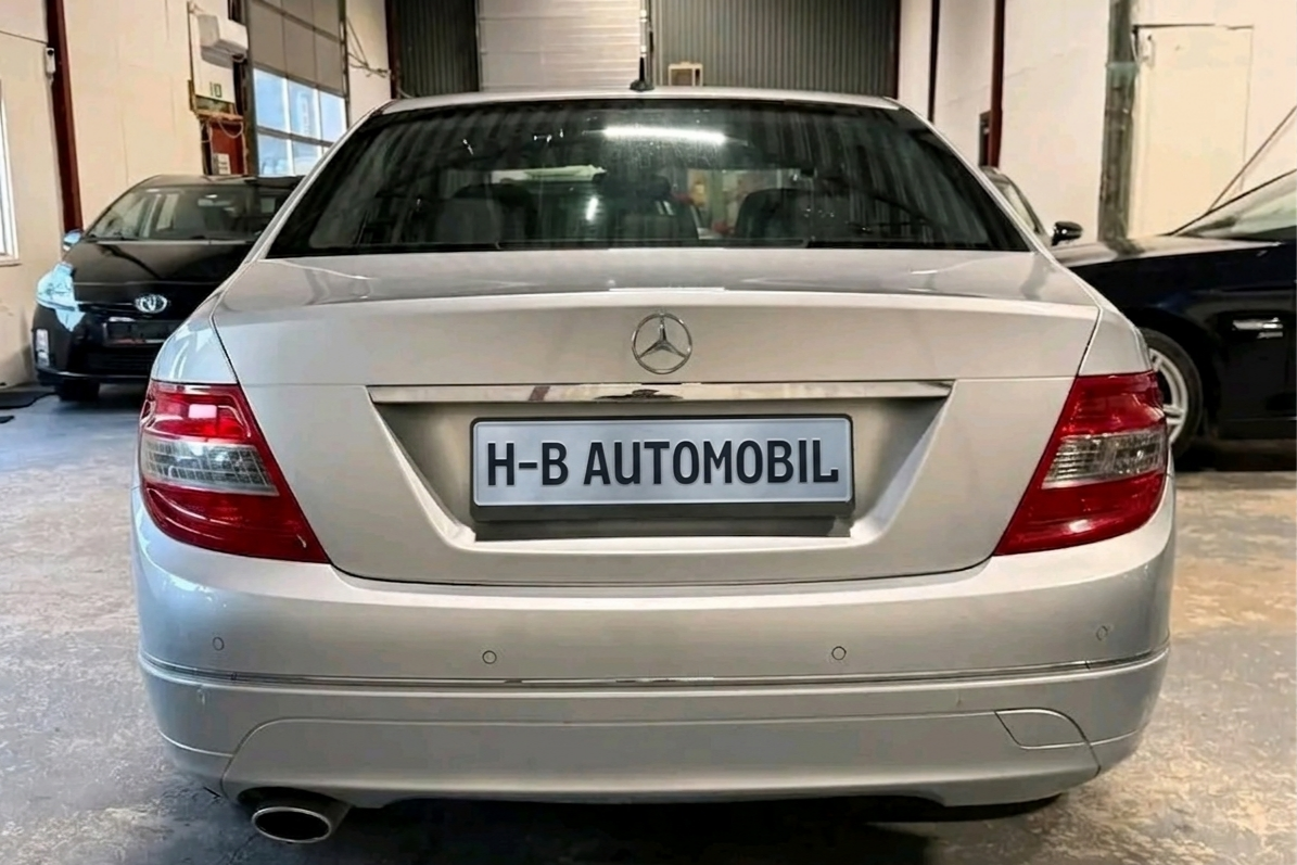 Mercedes-Benz C220