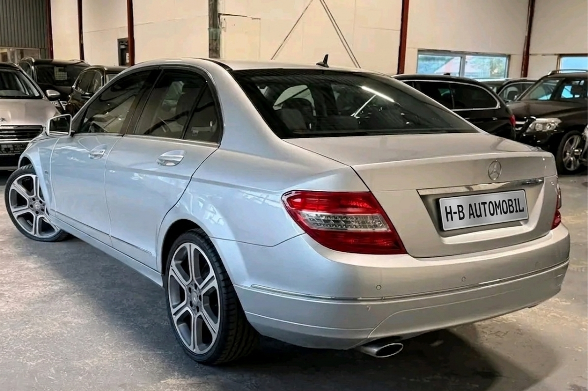 Mercedes-Benz C220