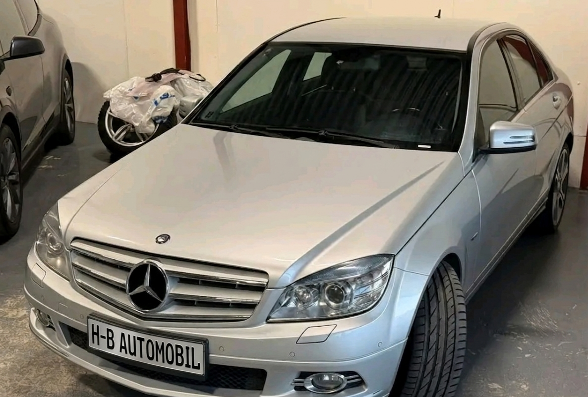 Mercedes-Benz C220