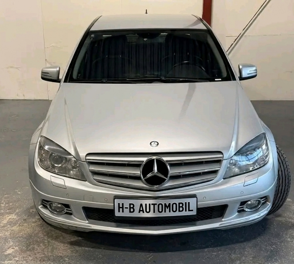 Mercedes-Benz C220