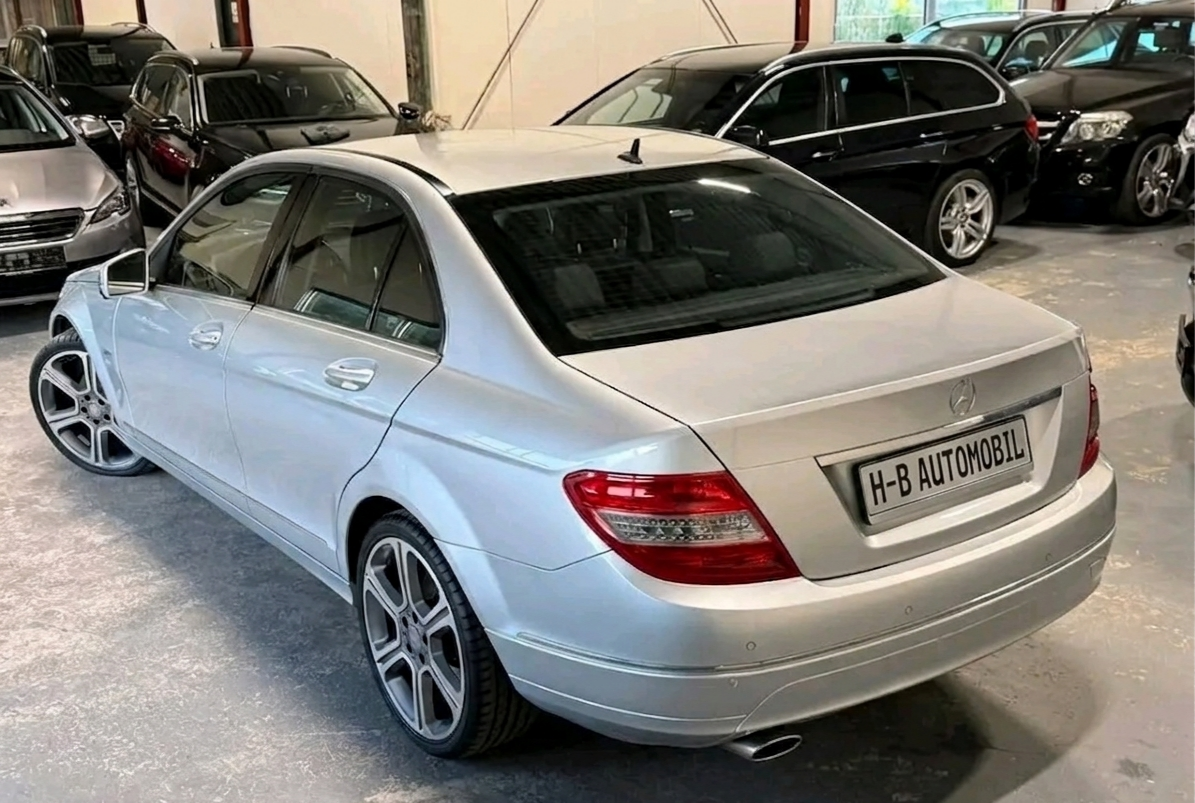 Mercedes-Benz C220
