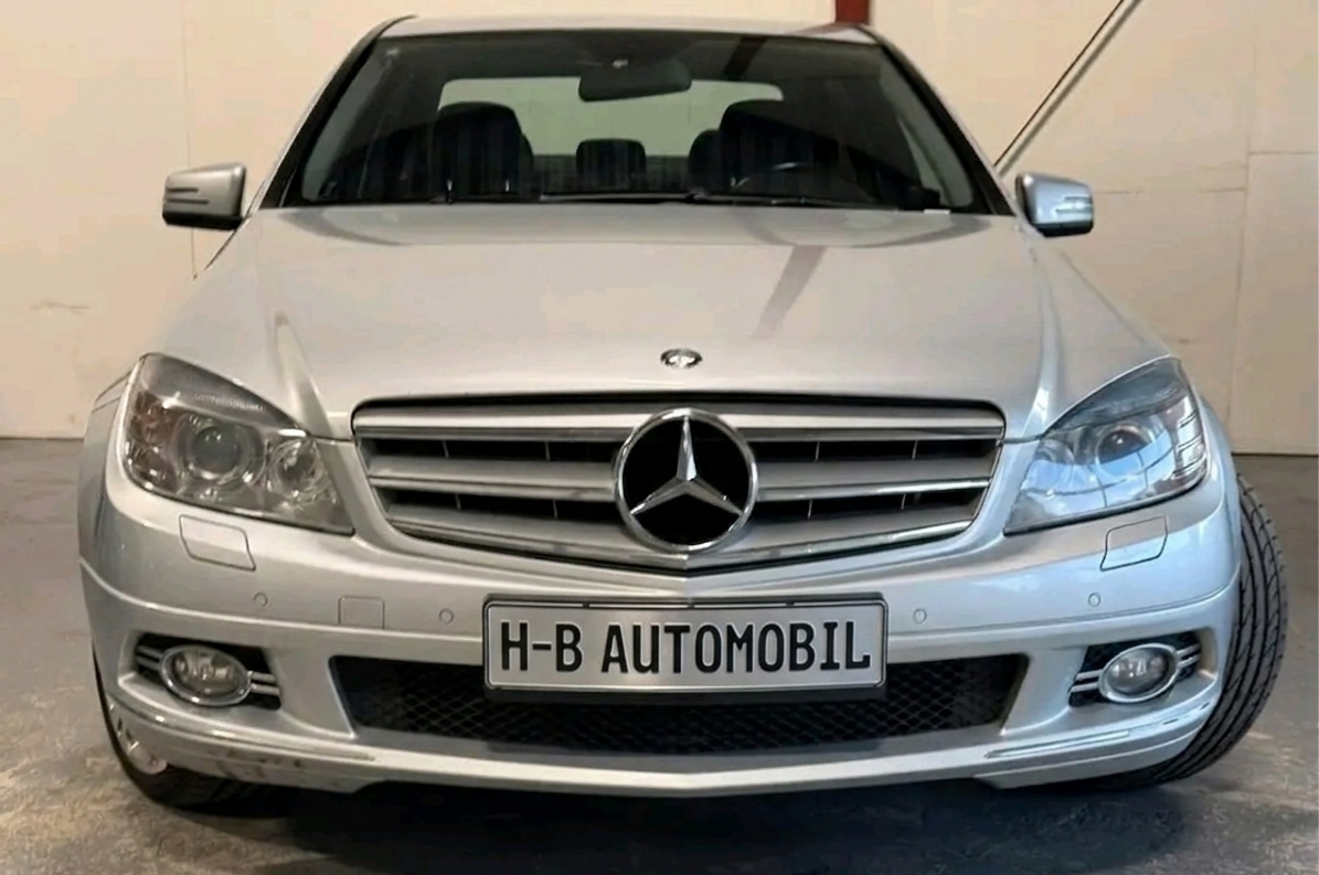 Mercedes-Benz C220