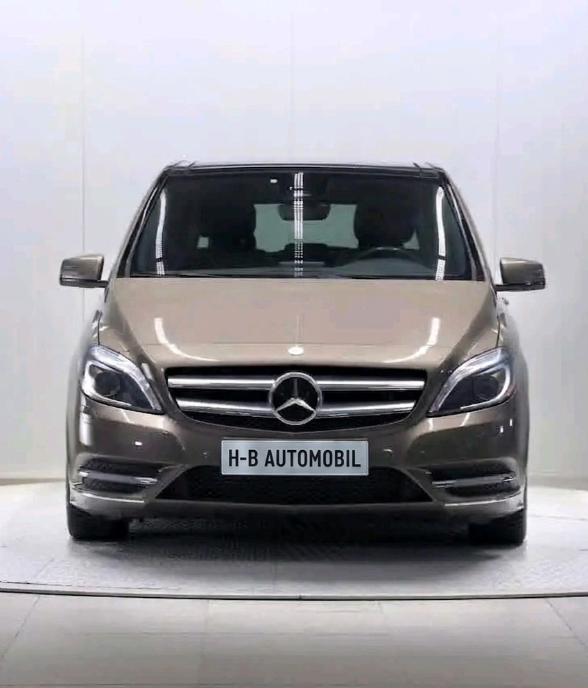 Mercedes-Benz B180