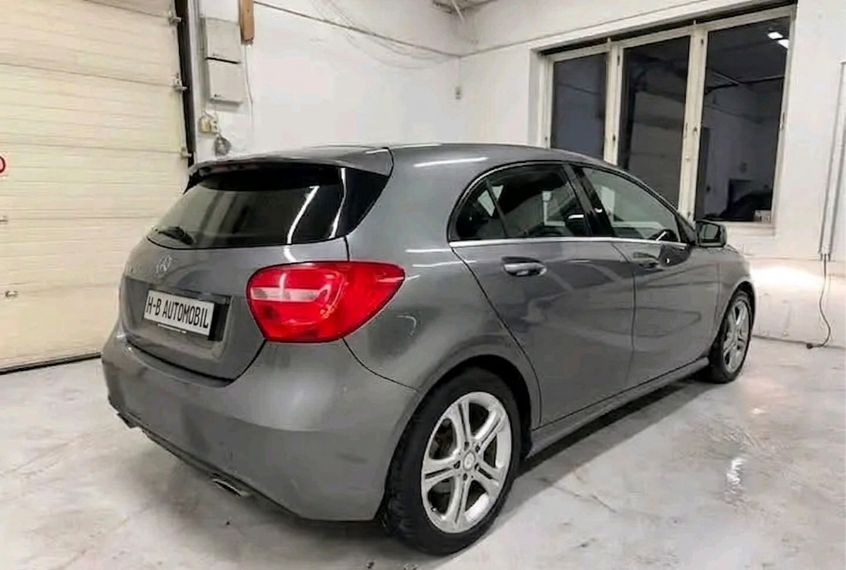 Mercedes-Benz A180
