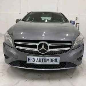 Mercedes-Benz A180