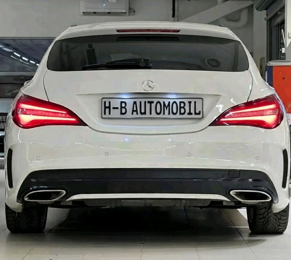 Mercedes-Benz CLA 180 AMG