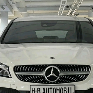 Mercedes-Benz CLA 180 AMG