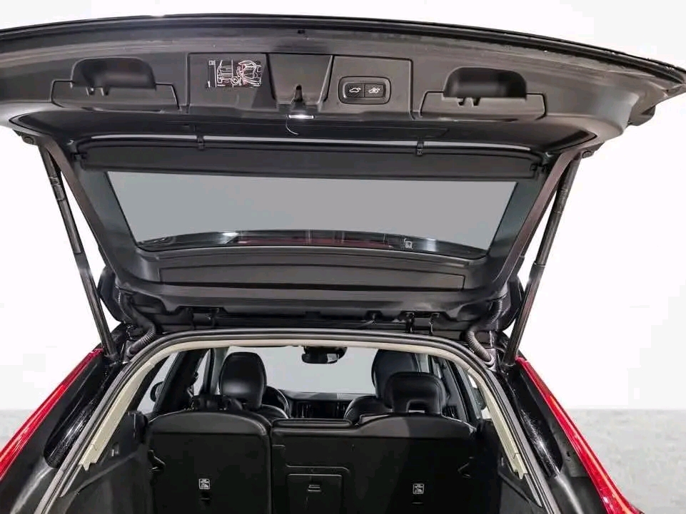 Volvo XC60 T8