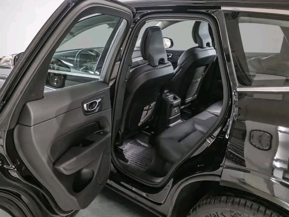 Volvo XC60 T8