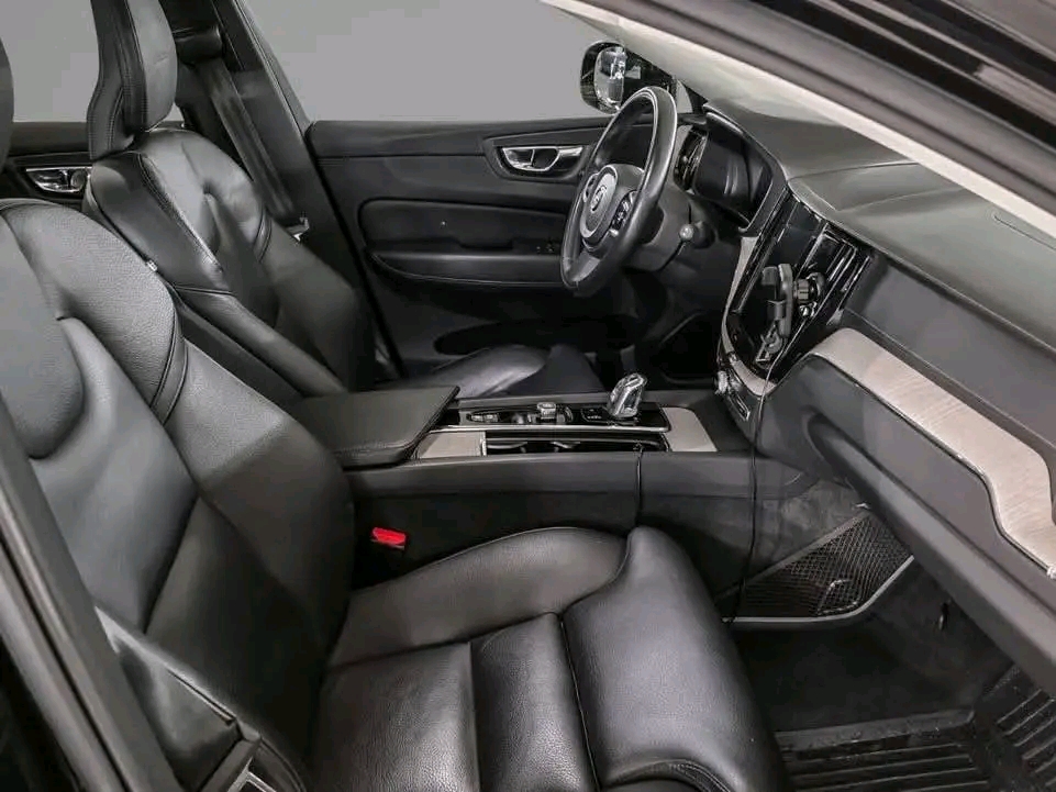 Volvo XC60 T8