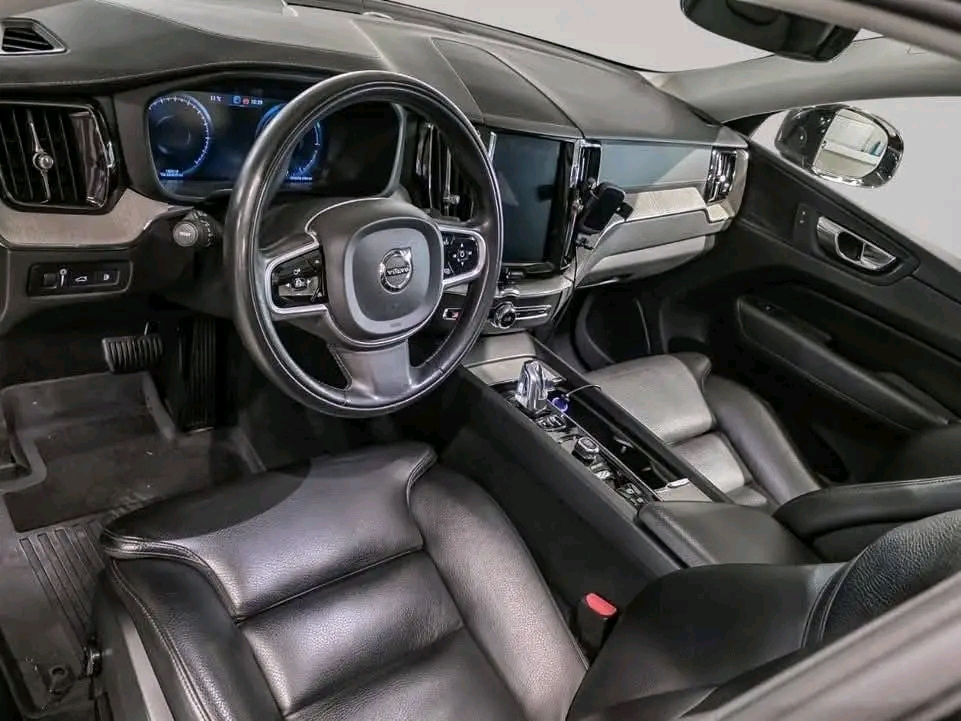 Volvo XC60 T8