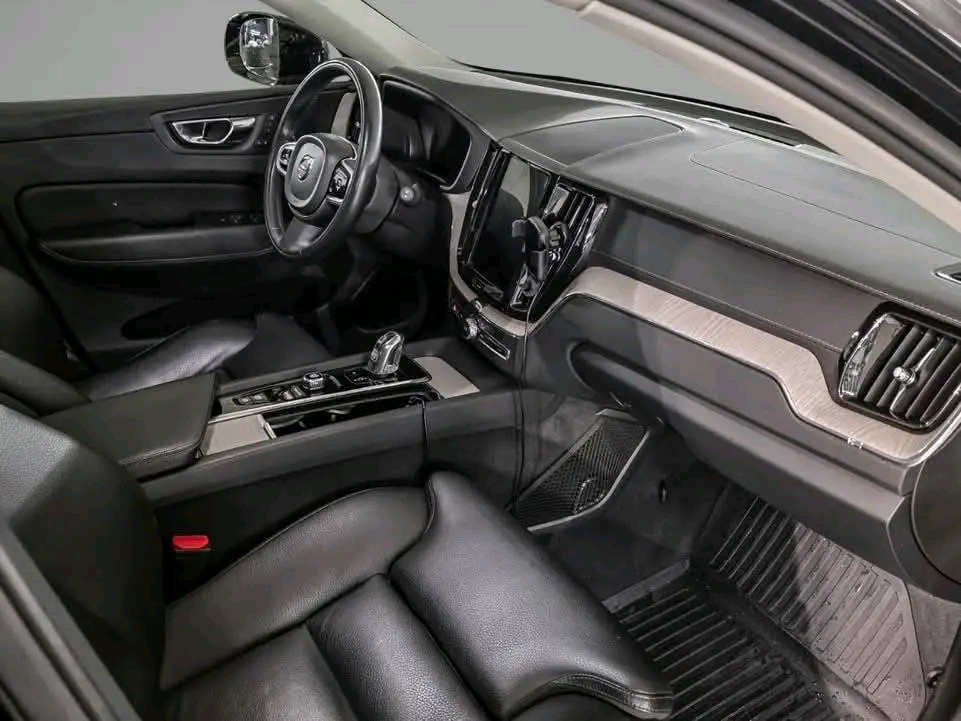 Volvo XC60 T8