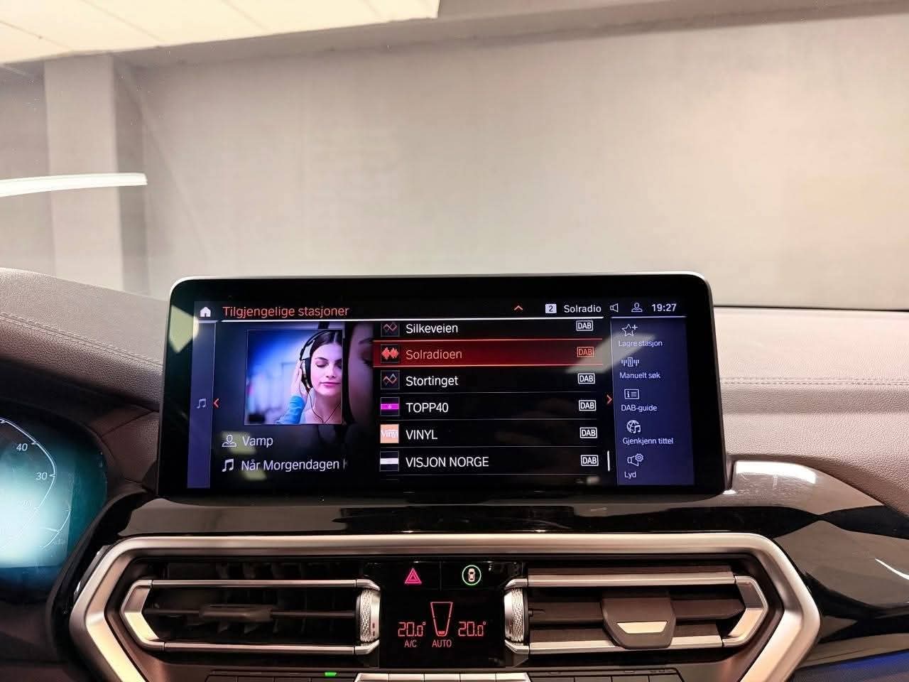 BMW iX3