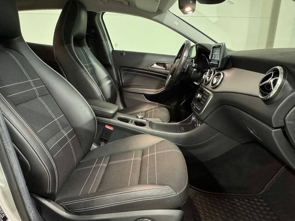 Mercedes-Benz GLA 250 4MATIC