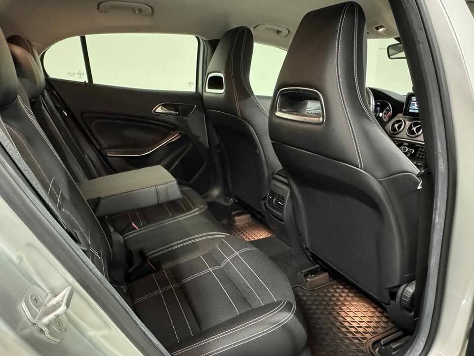 Mercedes-Benz GLA 250 4MATIC