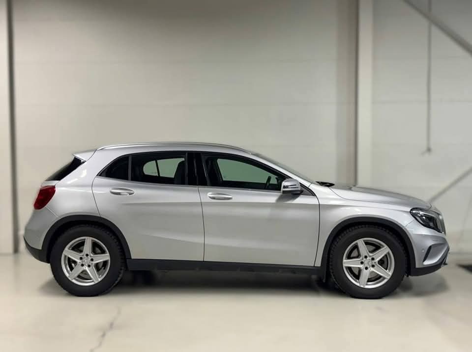 Mercedes-Benz GLA 250 4MATIC