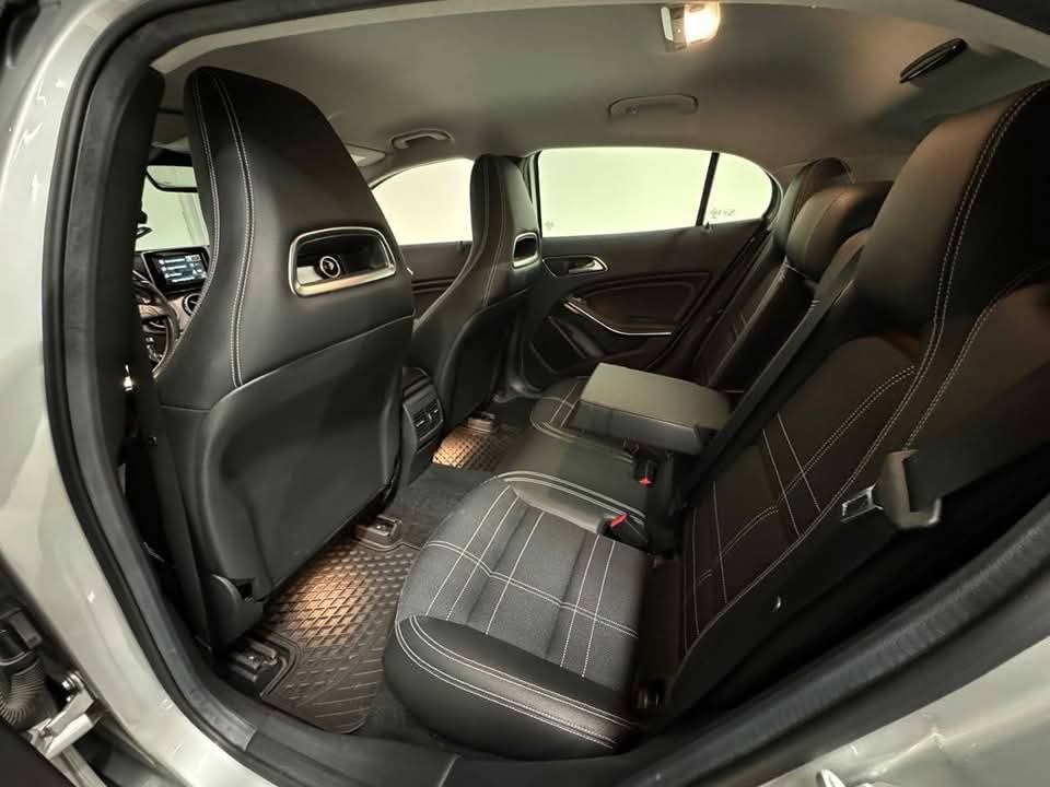 Mercedes-Benz GLA 250 4MATIC