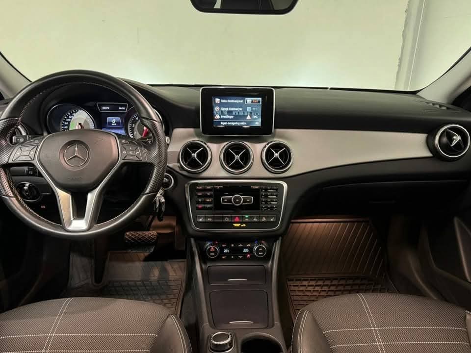 Mercedes-Benz GLA 250 4MATIC